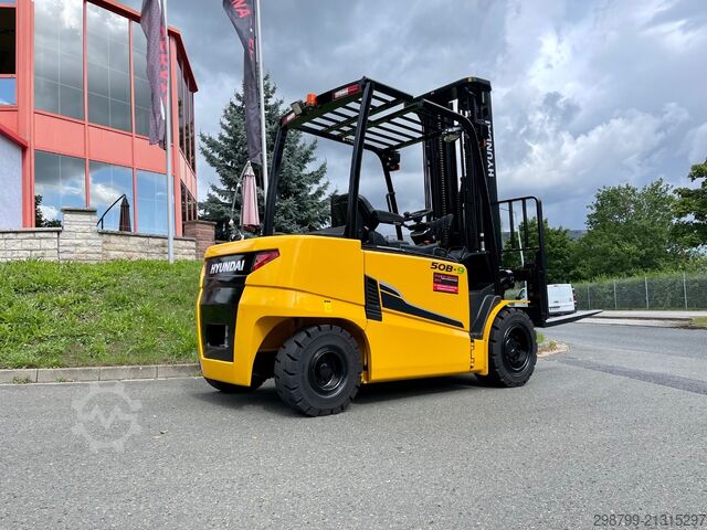 Elektro 4 Rad-Stapler Hyundai 50B-9