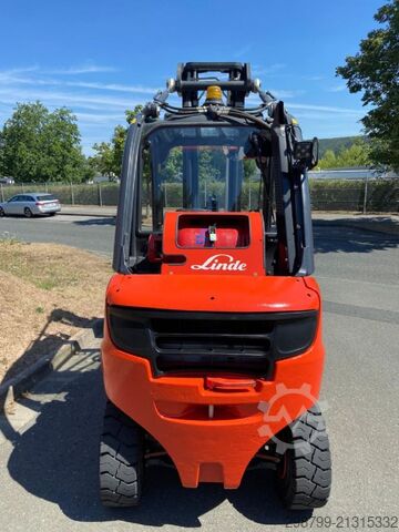 Treibgasstapler Linde H 30 T - 393