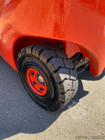 Treibgasstapler Linde H 30 T - 393