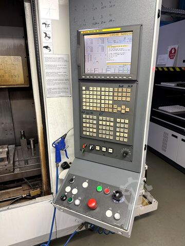 CNC Vertikalbearbeitungszentrum STAMA MC 526