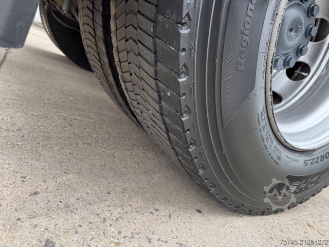 Standard tractor unit MERCEDES-BENZ ACTROS 1851 * DIGITAL COCKPIT * RETARDER * TOP *