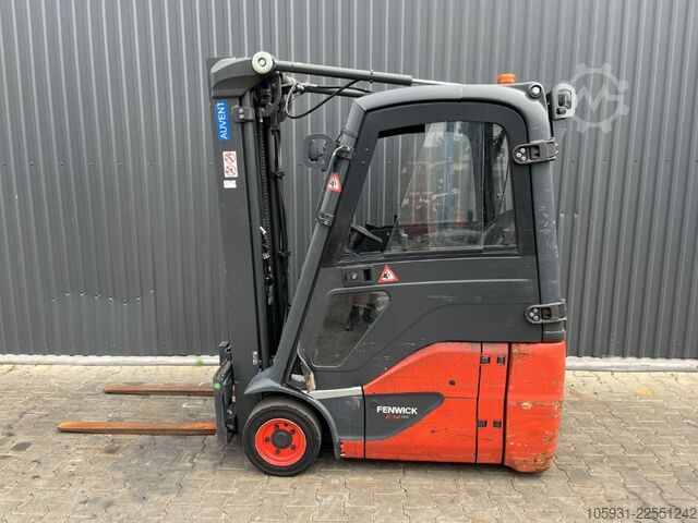 Electric 3-wheel forklift Linde E14-02