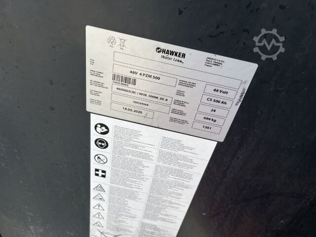 Electric 3-wheel forklift Linde E14-02