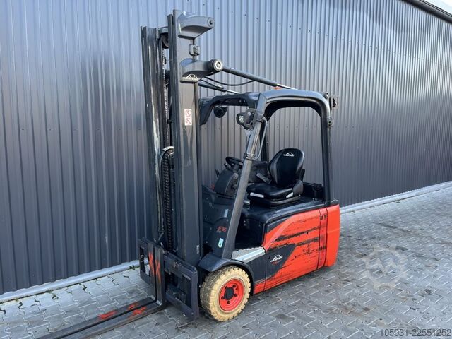 Electric 3-wheel forklift Linde E16L-02