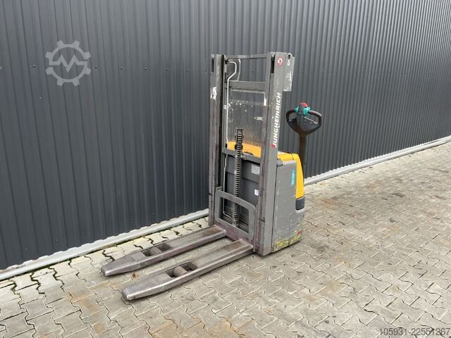 Pedestrian Stacker Jungheinrich EJC112