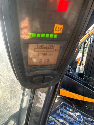 Electric 4-wheel forklift Linde E25-01