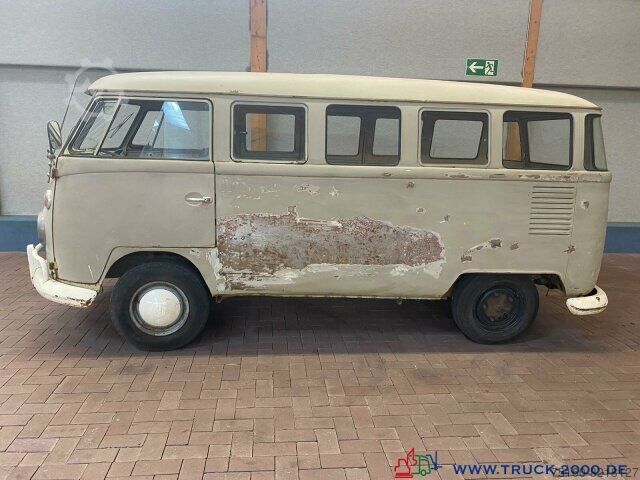 VW Bus mit Scheiben Restaurierungsobjekt Verzollt