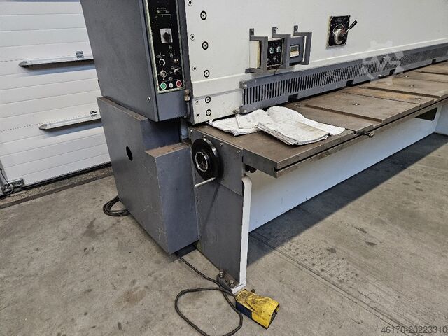 Hydraulic guillotine shear Safan VS 310 13