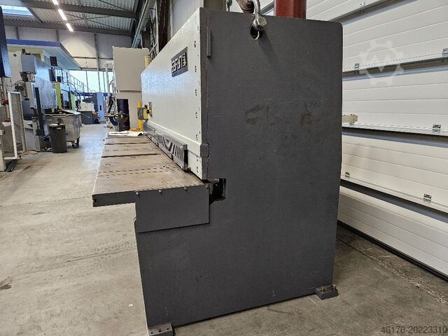 Hydraulic guillotine shear Safan VS 310 13