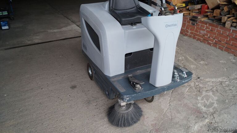 Sweeper Nilfisk SR 1101 B