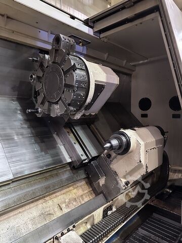 CNC turning and milling center DOOSAN PUMA 700L