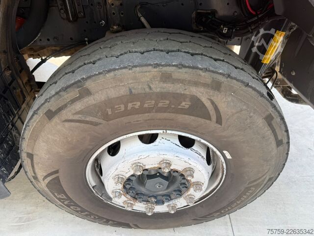 Wechselfahrgestell LKW Iveco Trakker 410T45 Wechsel BETON+KIPPER 40T