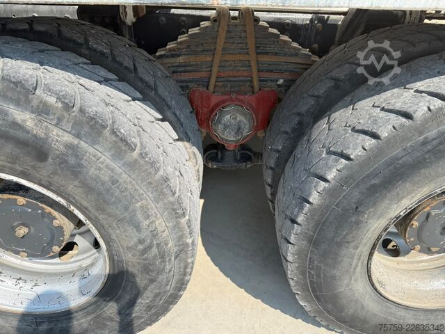 Wechselfahrgestell LKW Iveco Trakker 410T45 Wechsel BETON+KIPPER 40T