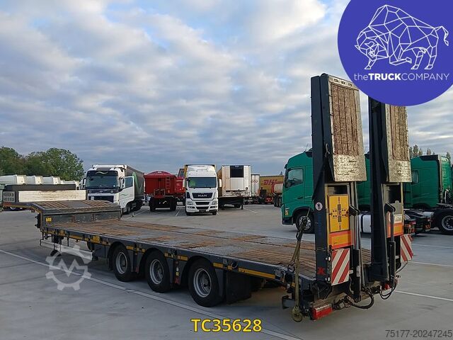 Semi low-loader Kässbohrer SLA 3