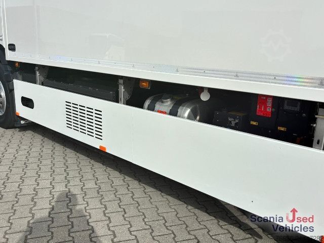 Truck chassis Scania P 320 B4x2NB HYBRID FRIGO RETARDER FULL AIR  9T