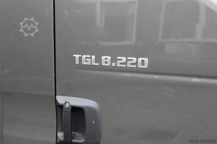 Transporter mit Pritsche & Plane MAN TGL 8.220 Plane AHK 6,1 m Luft Klima