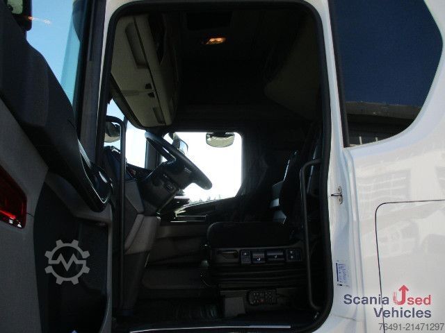 Standard tractor unit Scania R 460 A4x2NA