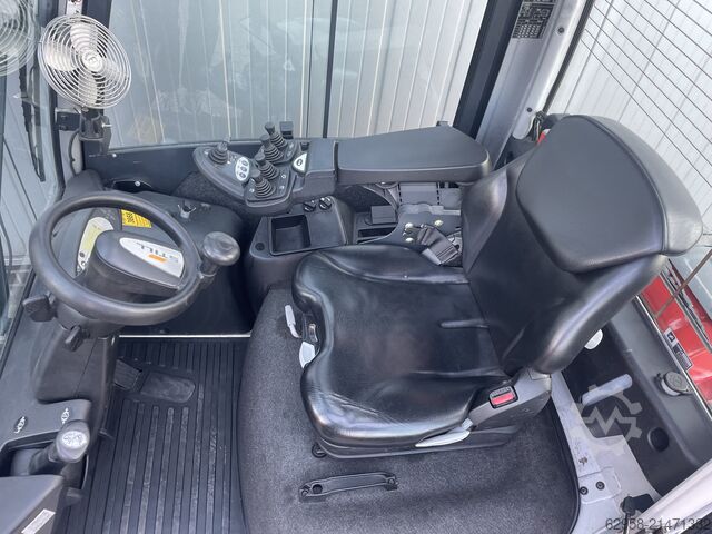 4-Rad-Gabelstapler, STILL, RX70 STILL RX70-16T | 1.711 Bst. | Triplex