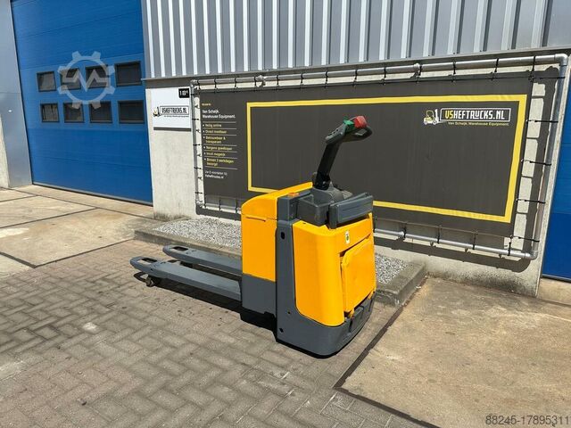 VS-21907 Electric pallet truck Jungheinirch ERE120 Forks 1400mm JUNGHEINRICH ERE120