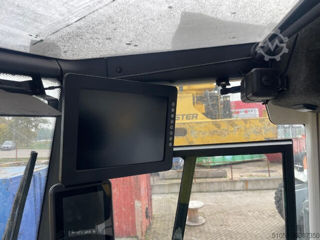 Full-container reach stacker Hyster RS46-41XD/67S