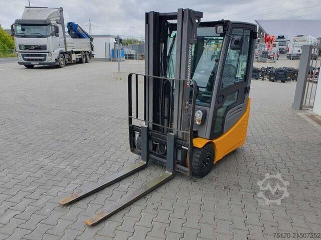 Gabelstapler Jungheinrich EFG 215 / Triplex: 4.25m! / SS / 4.297h!