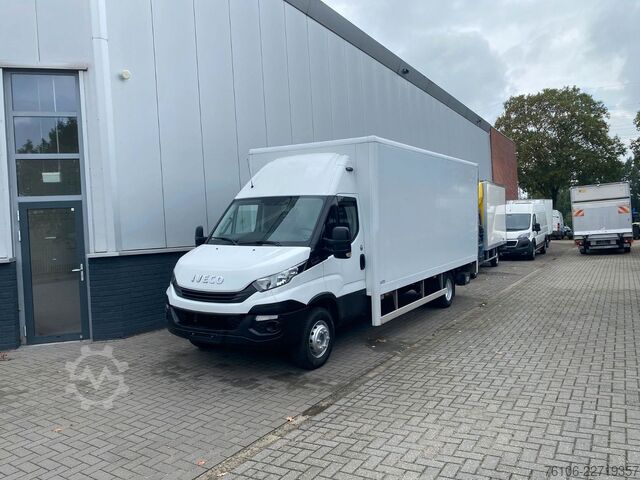 Transporter mit Koffer IVECO Daily 70C18 Hi-Matic Koffer mit Ladebordwand