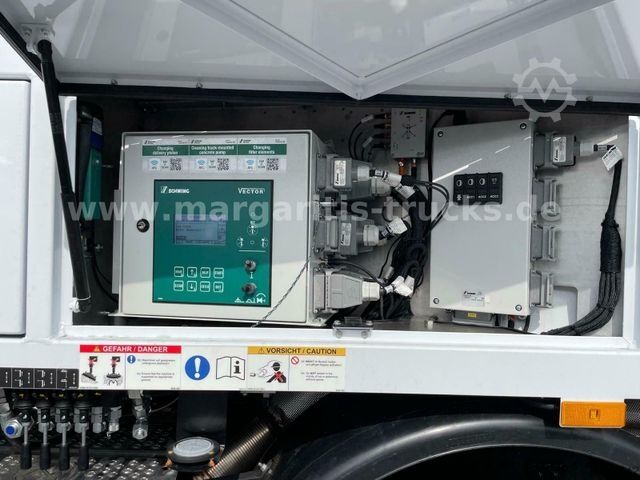 Betonpumpen-LKW MERCEDES-BENZ Arocs 4140 8x4 EURO3 Schwing S43 SX III