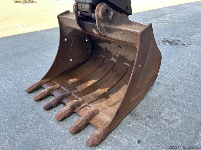 Crawler excavator CAT 325 FL CR