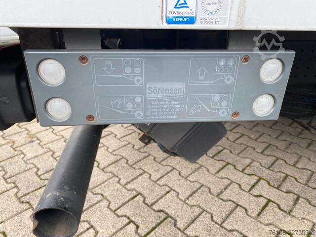 Box van FUSO Canter 7C15 Koffer mit Ladebordwand