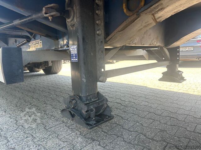 Open semitrailer with tarp KRONE SD / Mega / TüV 10-26