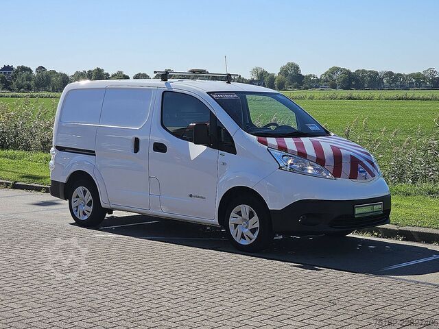 High-roof van NISSAN E-NV200 ac aut wltp 200 kms