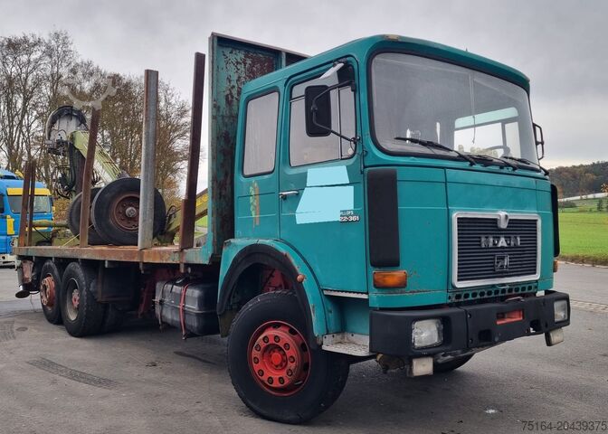Timber transporter truck MAN 22.361 Kurzholz