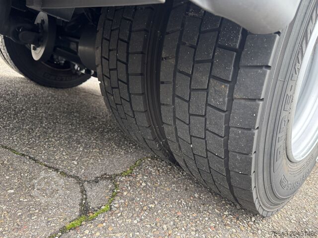 Atego 818 L box truck 6.15m, tail lift, air conditioning, air suspension Mercedes-Benz Atego 818 L Koffer 6,15m LBW, Klima, Luf