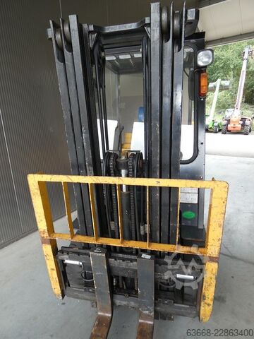 Treibgasstapler TCM FHG 18 T3