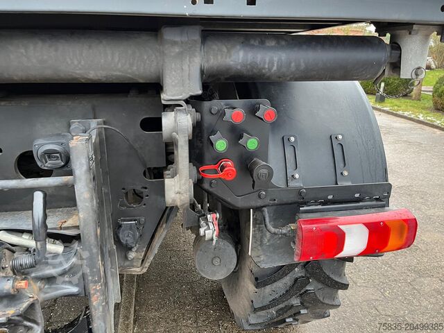 Unimog Mercedes-Benz Unimog U435