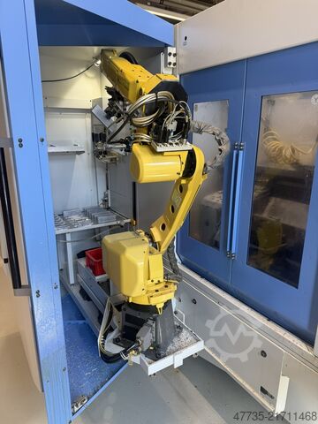 CNC-Bearbeitungszentrum mit Roboter CHIRON FZ 15 WM HS