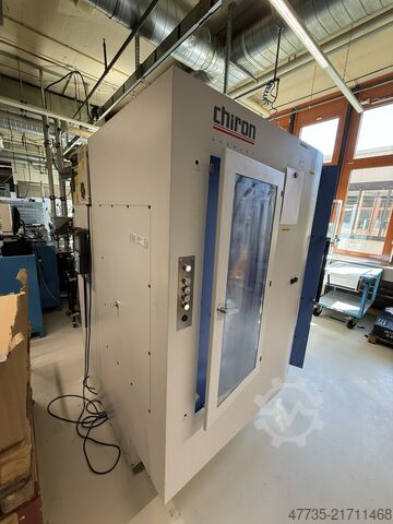 CNC-Bearbeitungszentrum mit Roboter CHIRON FZ 15 WM HS