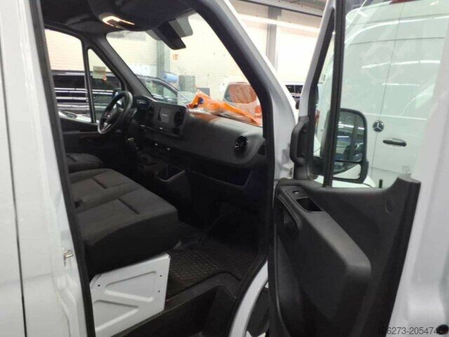 High top van Mercedes-Benz Sprinter 317 CDI Kasten,L2H2,MBUX,Kamera
