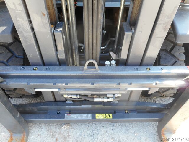 Forklift Linde H25D-02 EVO Triplex Zwillingsreifen