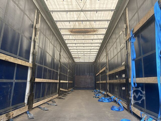 Sliding tarpaulins KRONE N/A MEGA