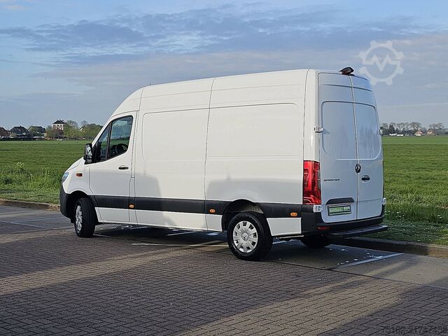 High-roof van MERCEDES-BENZ SPRINTER 317 L2H2 Mbux RWD Euro6!