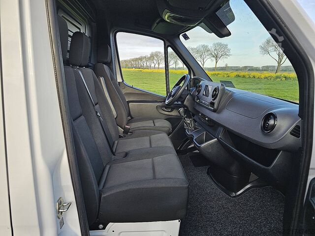 High-roof van MERCEDES-BENZ SPRINTER 317 L2H2 Mbux RWD Euro6!