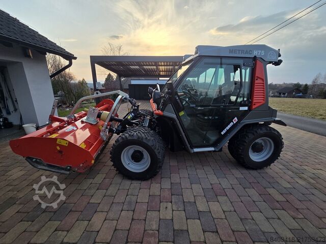 Traktor REFORM Metrac H75