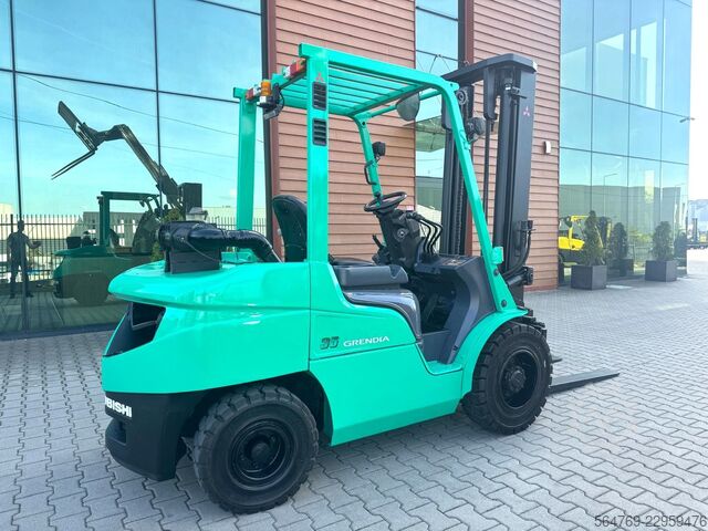 4-wheel forklift Mitsubishi FD35NT /Diesel/Only 6012 hours/New Price