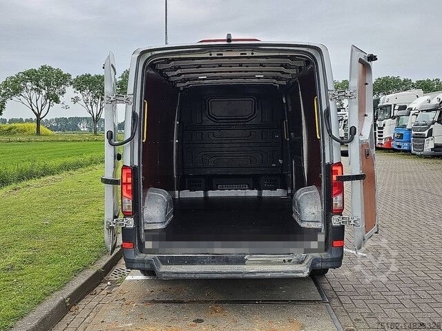 ▷ Used Box VW Crafter 50 2.0 TDI for sale 
