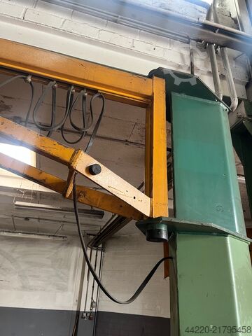 Säulenschwenkkran DEMAG 