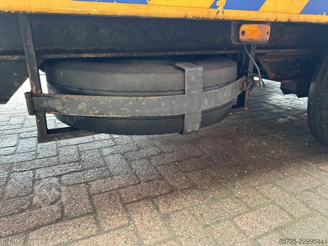 Car transporter trailer  