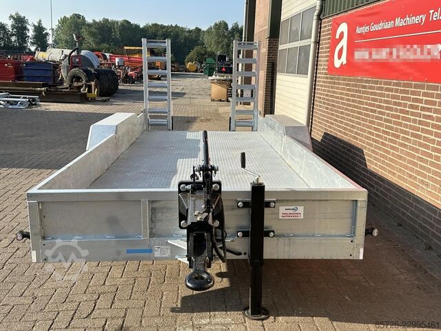 Equipment trailer  
