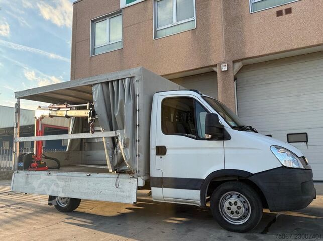 Lkw mit Planenaufbau IVECO Daily 35S13