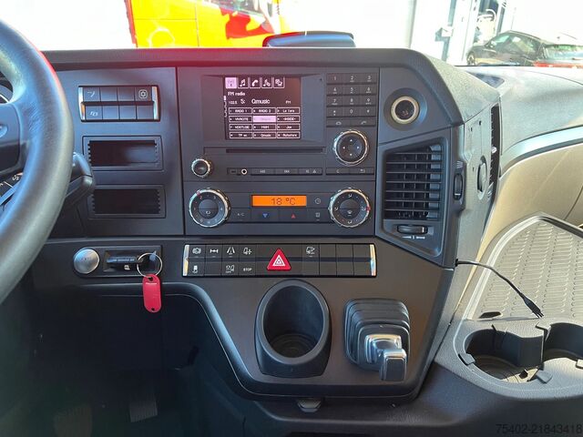 Standard tractor Mercedes-Benz Actros 1945 / Retarder / 2x Tank / Stand Airco